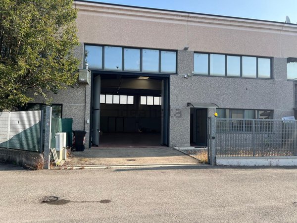 capannone in affitto a Quattro Castella in zona Montecavolo