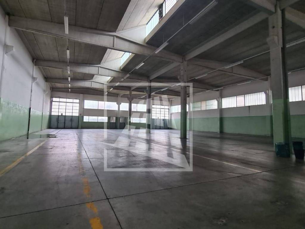 capannone in affitto a Quattro Castella