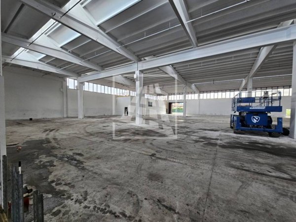 capannone in affitto a Quattro Castella in zona Puianello