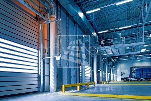 locale commerciale in affitto a Reggiolo