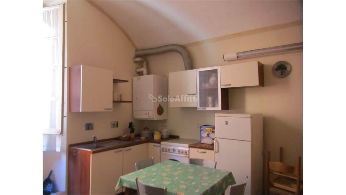 appartamento in affitto a Reggio nell'Emilia in zona Città Storica