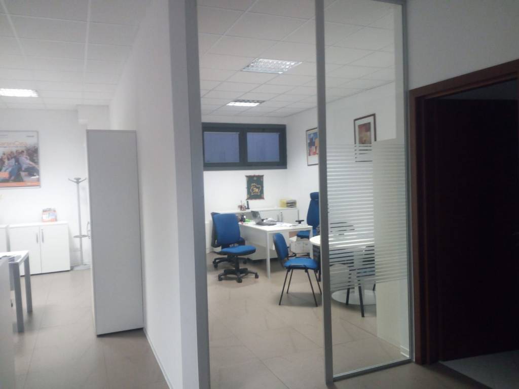 ufficio in affitto a Reggio nell'Emilia in zona Pieve Modolena