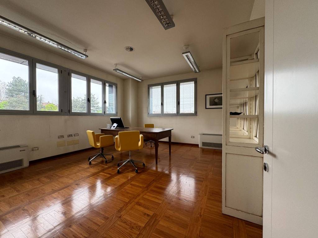 ufficio in affitto a Reggio nell'Emilia
