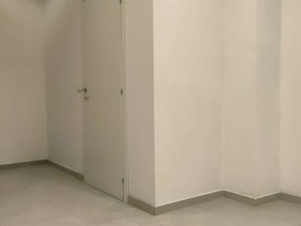 negozio in affitto a Reggio nell'Emilia in zona Città Storica