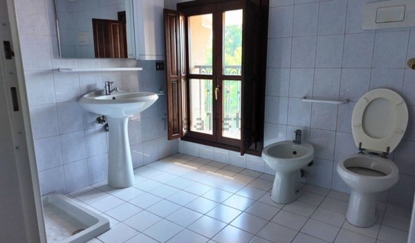 ufficio in affitto a Reggio nell'Emilia in zona Ospizio