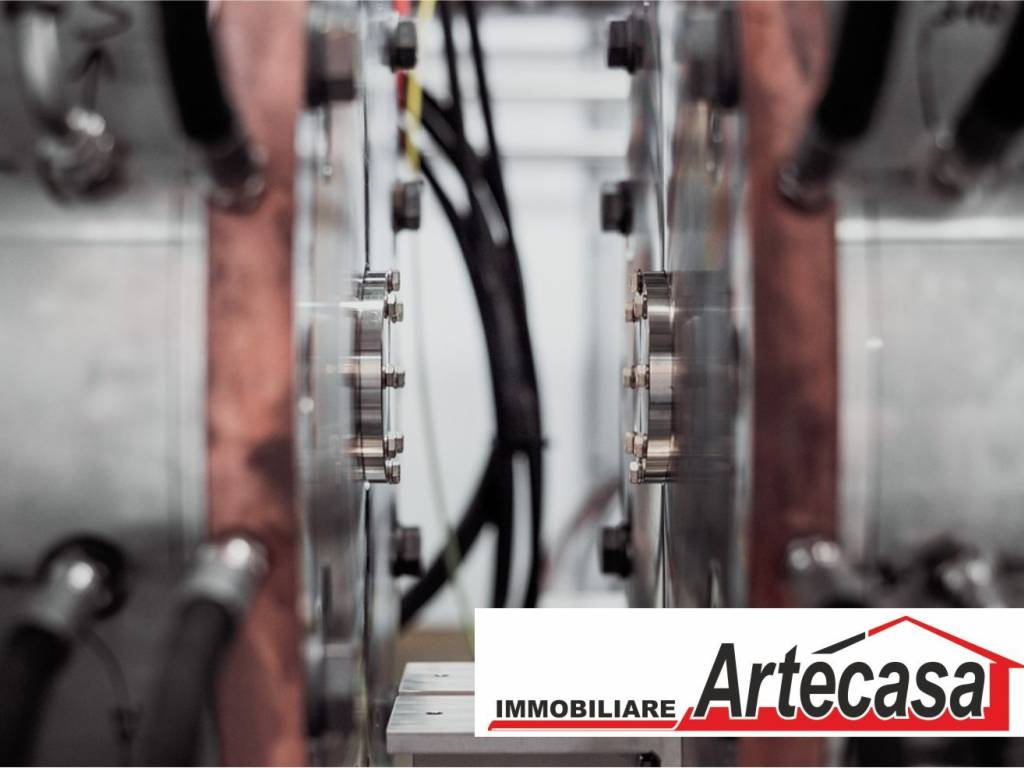 locale commerciale in affitto a Reggio nell'Emilia