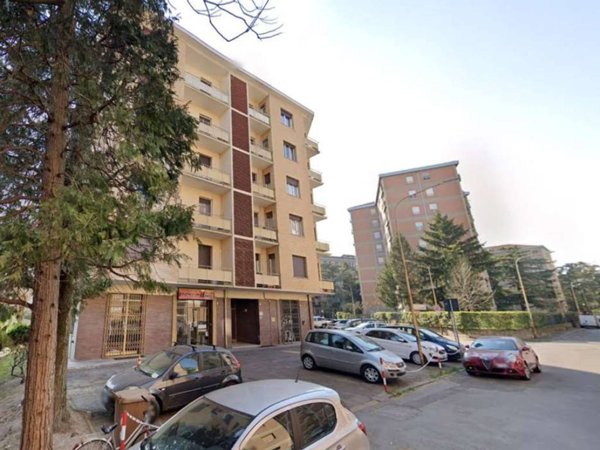 negozio in affitto a Reggio nell'Emilia