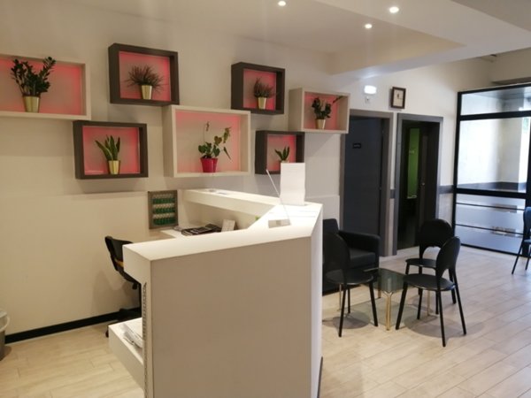locale commerciale in affitto a Reggio nell'Emilia
