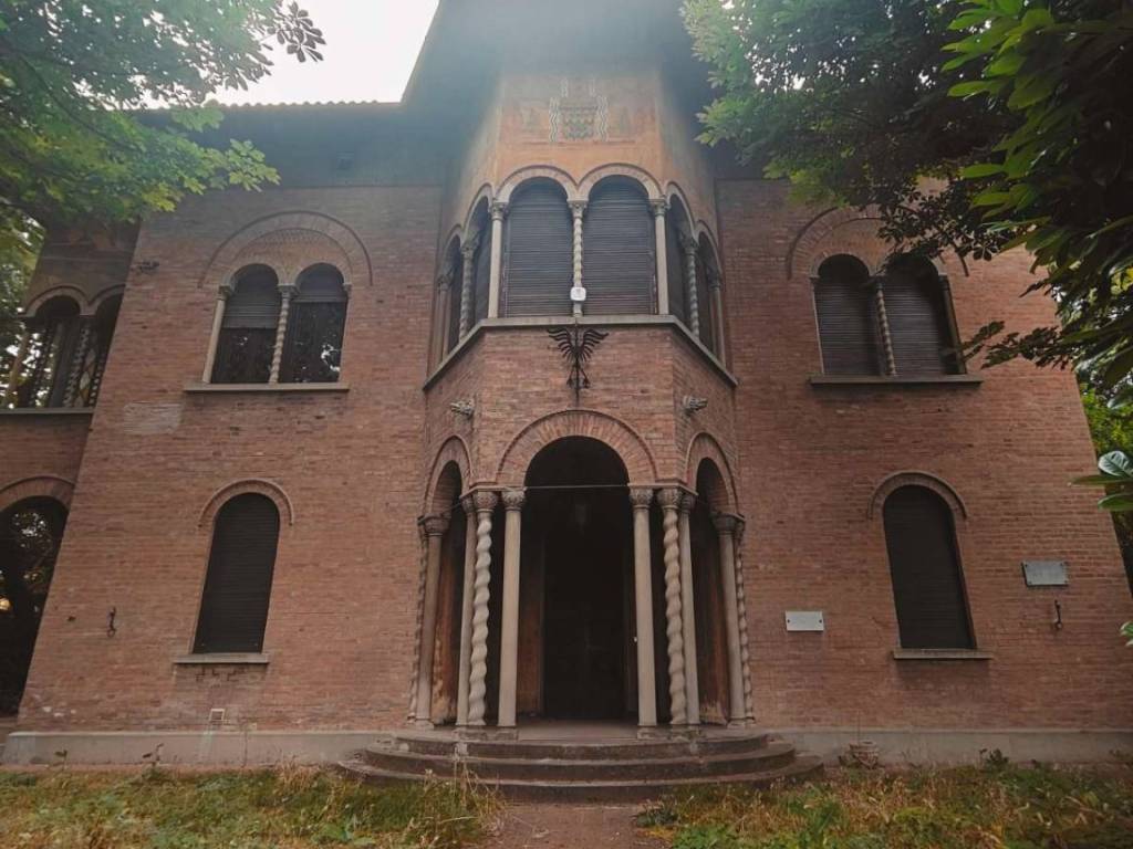 casa indipendente in affitto a Reggio nell'Emilia in zona Città Storica