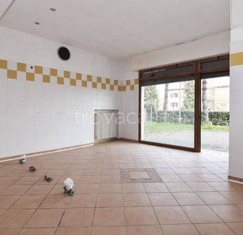 negozio in affitto a Reggio nell'Emilia in zona Masone