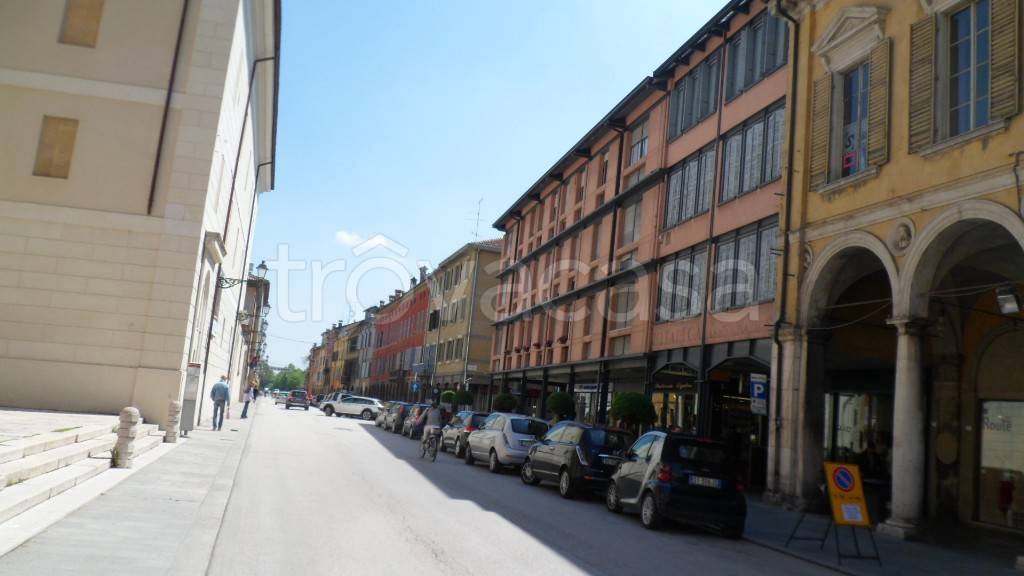 ufficio in affitto a Reggio nell'Emilia in zona Città Storica