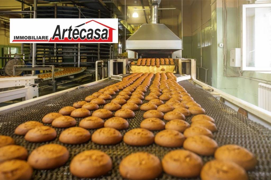 negozio in affitto a Reggio nell'Emilia in zona Città Storica