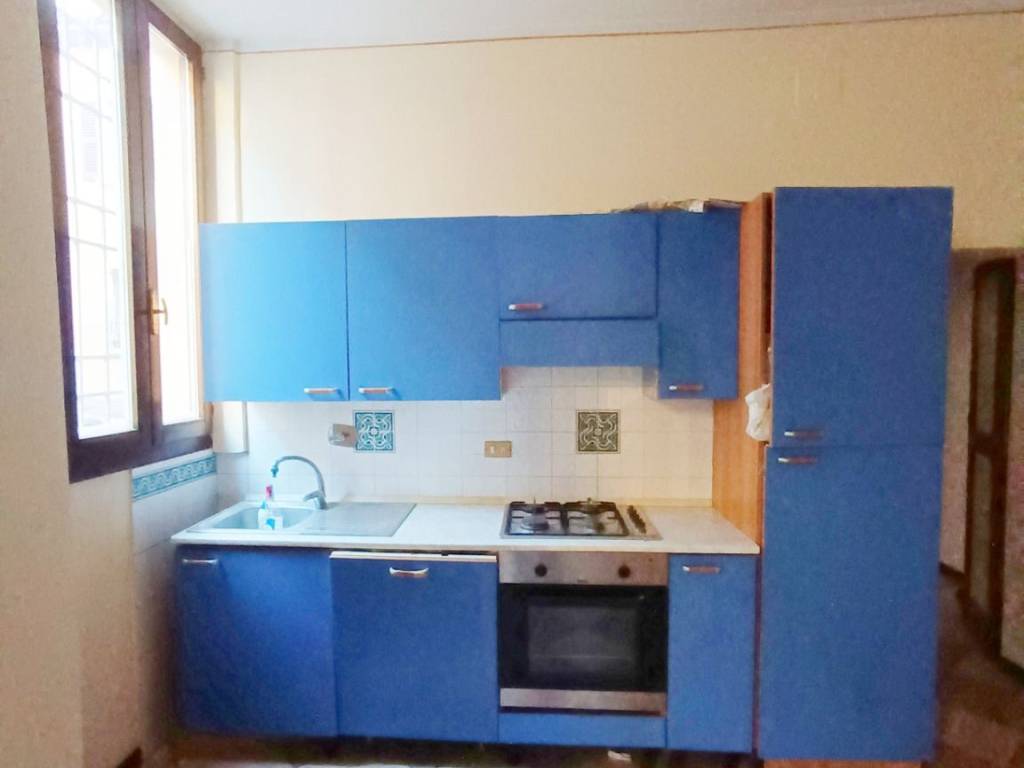 appartamento in affitto a Reggio nell'Emilia in zona Città Storica