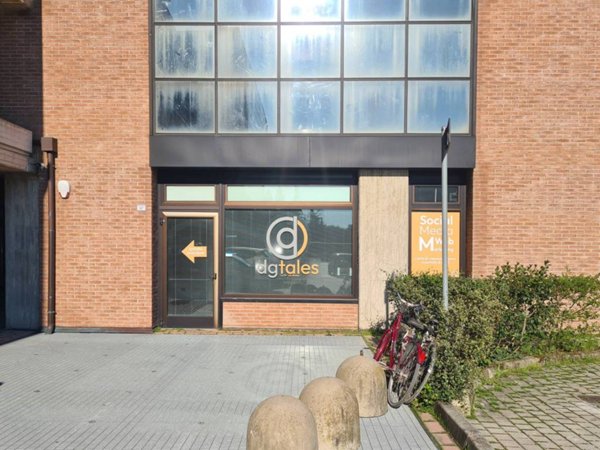 negozio in affitto a Reggio nell'Emilia
