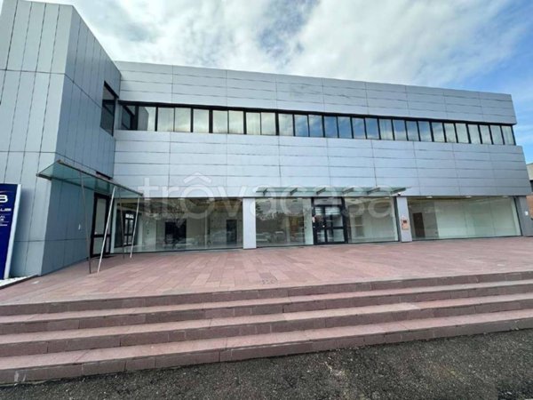 locale commerciale in affitto a Reggio nell'Emilia in zona Città Storica