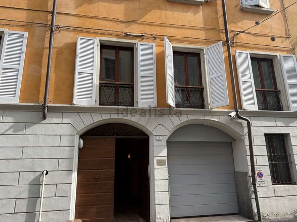 appartamento in affitto a Reggio nell'Emilia in zona Città Storica