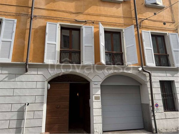 appartamento in affitto a Reggio nell'Emilia in zona Città Storica