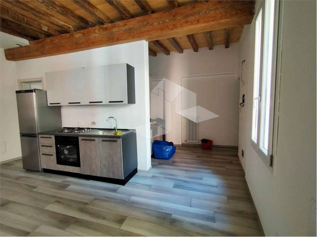 appartamento in affitto a Reggio nell'Emilia in zona Città Storica