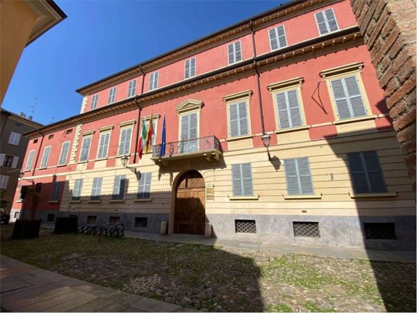 ufficio in affitto a Reggio nell'Emilia in zona Città Storica