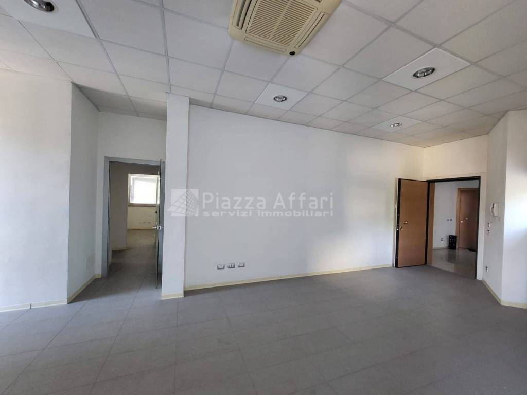 ufficio in affitto a Reggio nell'Emilia in zona Città Storica