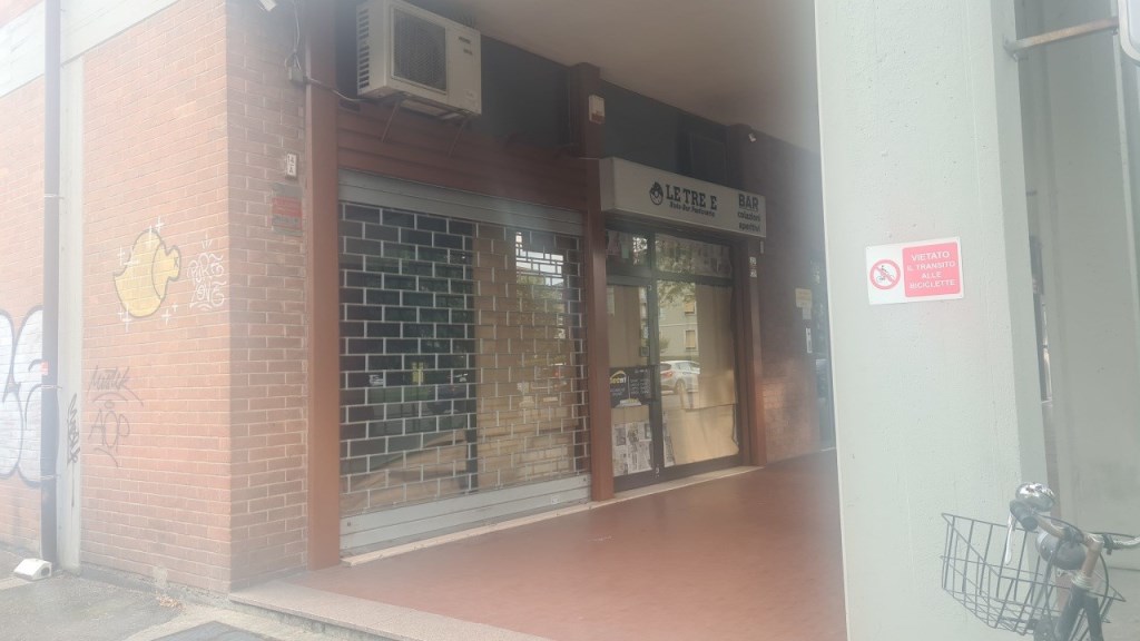 negozio in affitto a Reggio nell'Emilia in zona Mirabello
