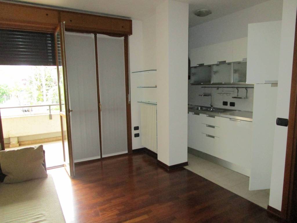 appartamento in affitto a Reggio nell'Emilia in zona Ospizio