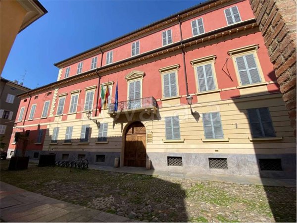 ufficio in affitto a Reggio nell'Emilia in zona Città Storica