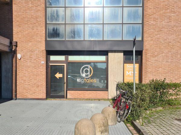 locale commerciale in affitto a Reggio nell'Emilia