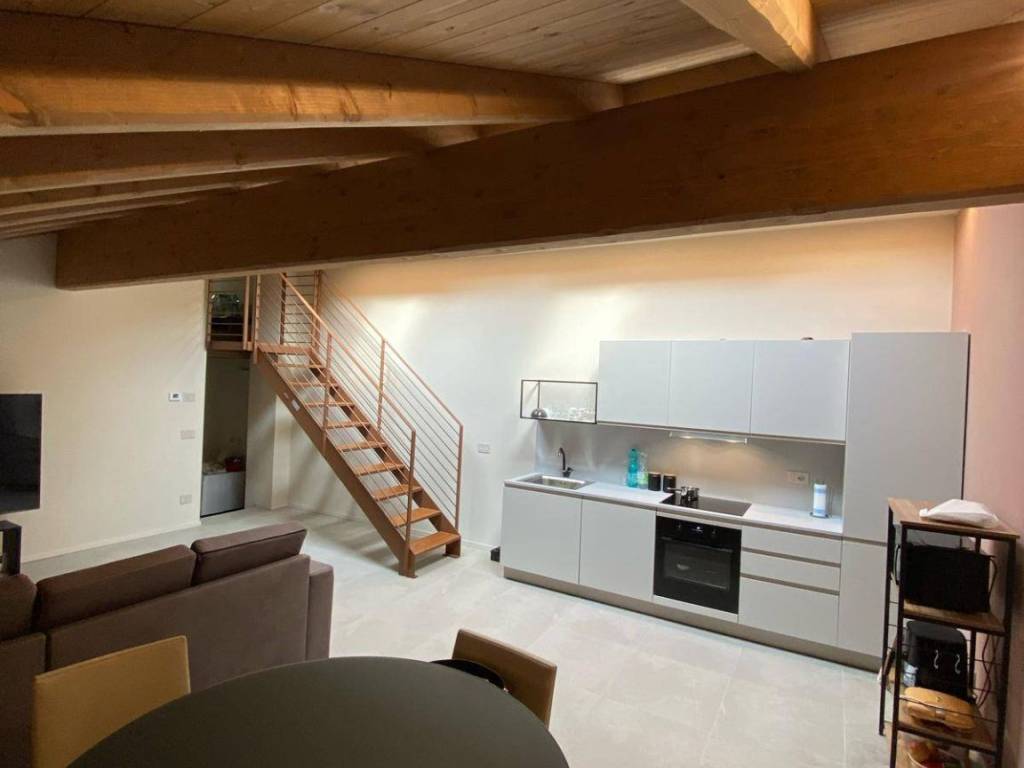 appartamento in affitto a Reggio nell'Emilia in zona Città Storica