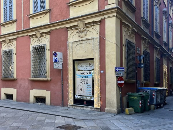 quadrivano in affitto a Reggio nell'Emilia in zona Città Storica