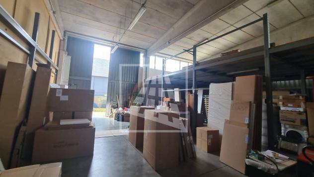 locale commerciale in affitto a Reggio nell'Emilia in zona Mancasale