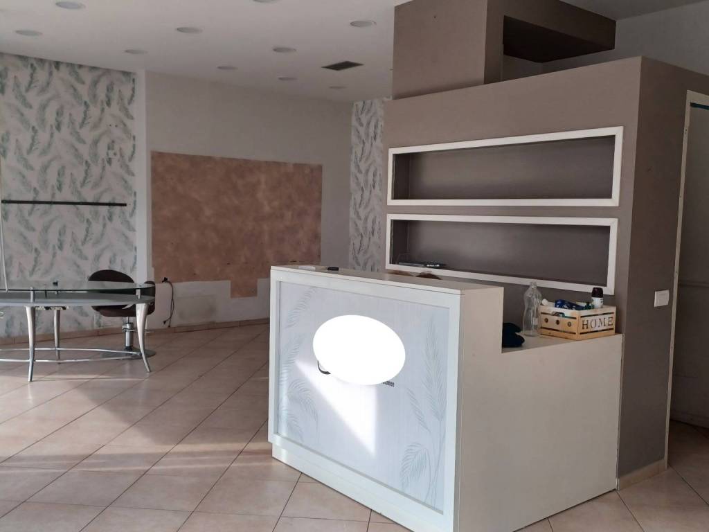 negozio in affitto a Reggio nell'Emilia