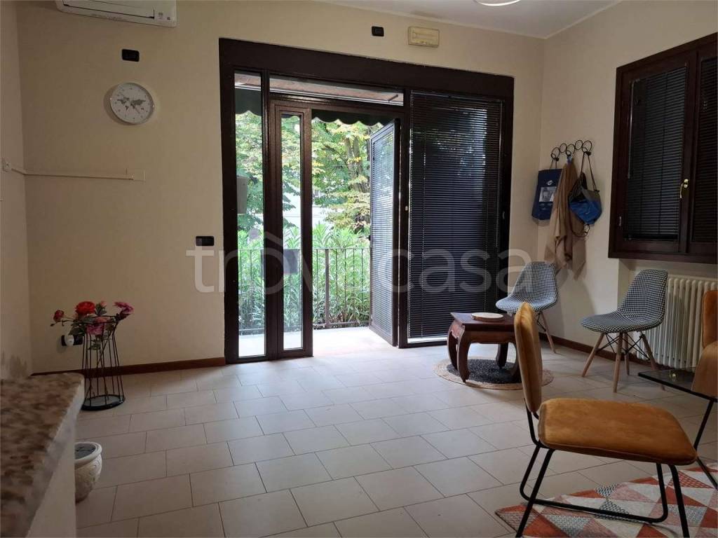 appartamento in affitto a Reggio nell'Emilia in zona Regina Pacis