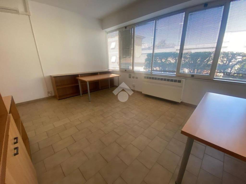 ufficio in affitto a Reggio nell'Emilia in zona Mancasale