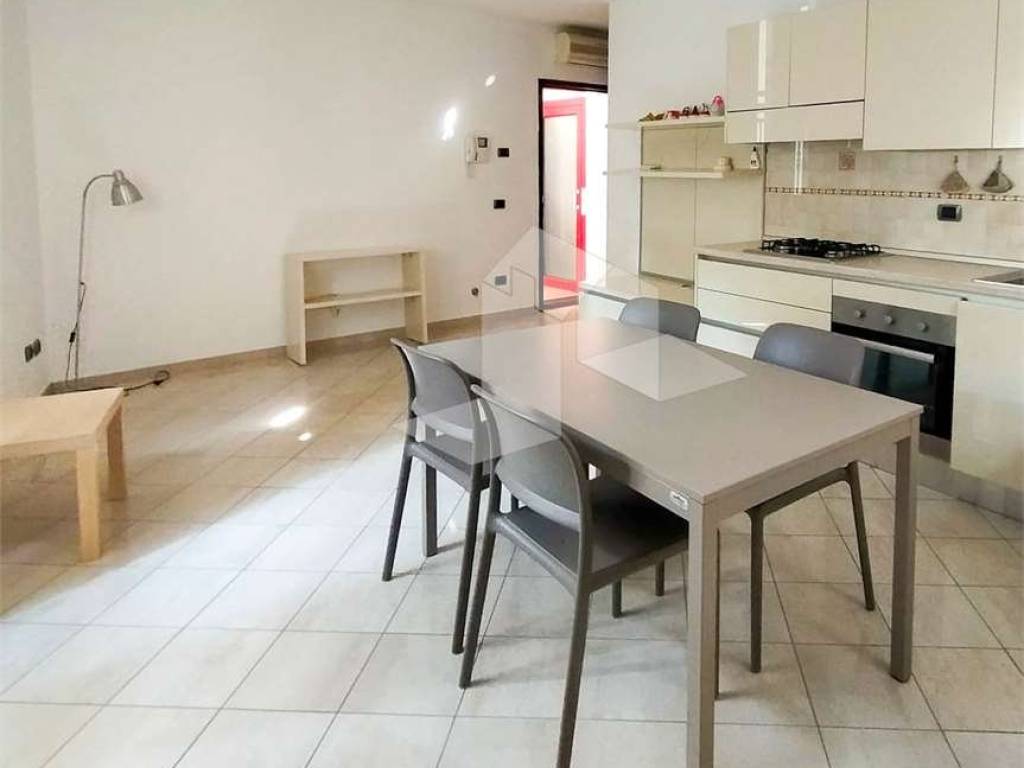 appartamento in affitto a Reggio nell'Emilia in zona Città Storica