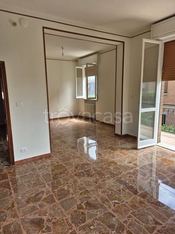 appartamento in affitto a Reggio nell'Emilia in zona Roncina