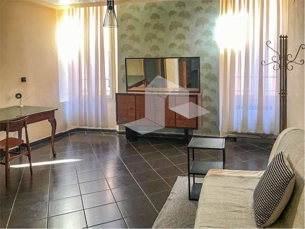 appartamento in affitto a Reggio nell'Emilia in zona Città Storica