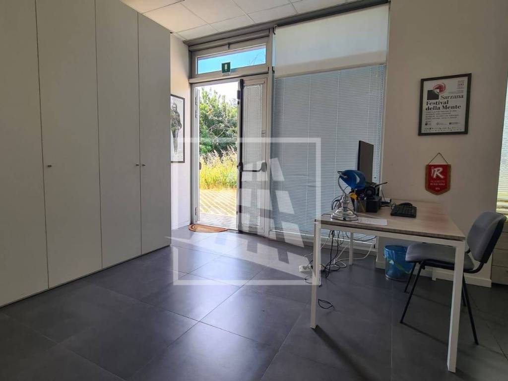 negozio in affitto a Reggio nell'Emilia