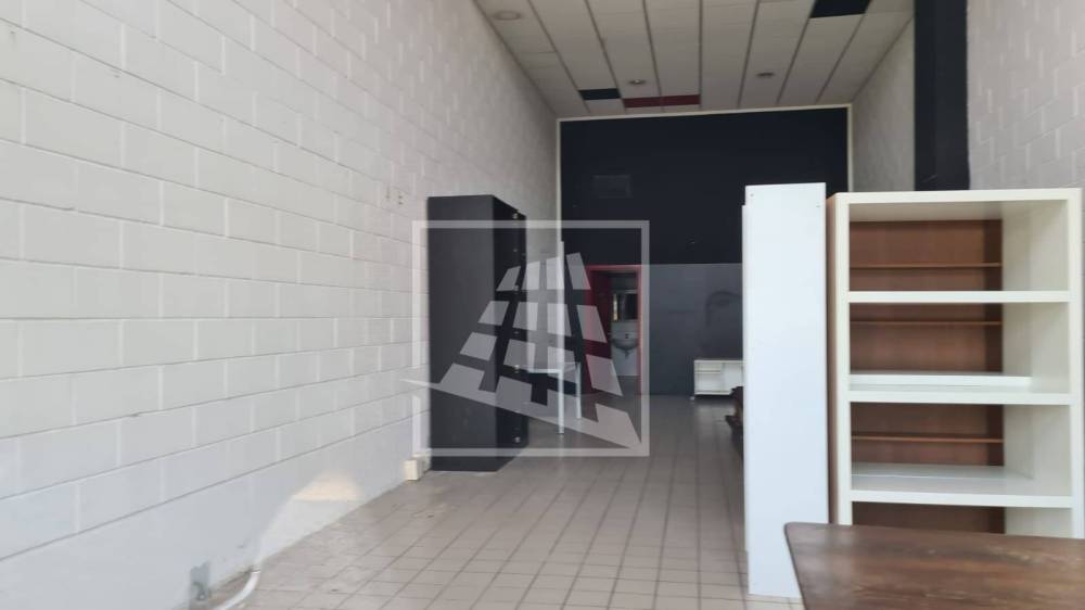 locale commerciale in affitto a Reggio nell'Emilia