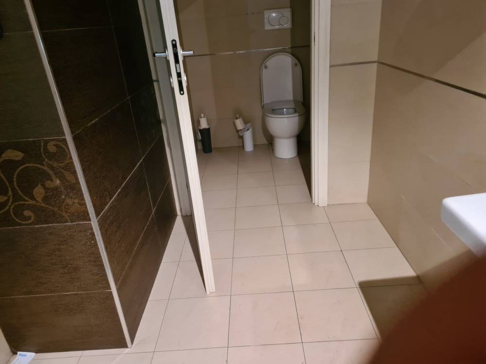 negozio in affitto a Reggio nell'Emilia in zona Città Storica