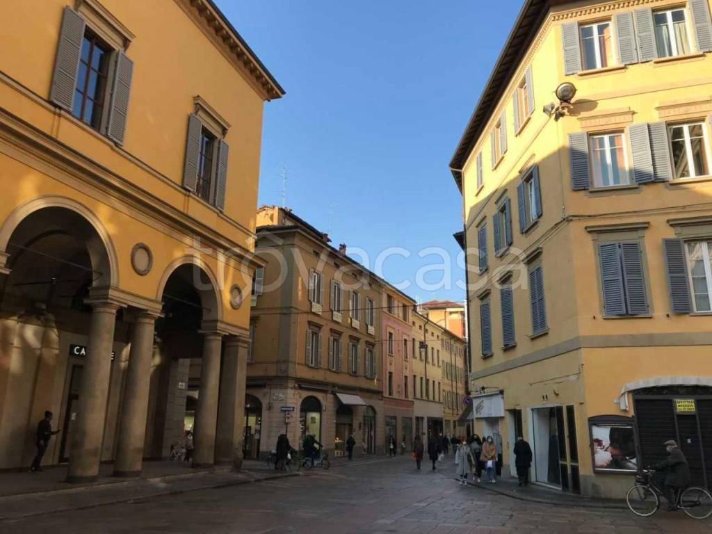 trivano in affitto a Reggio nell'Emilia in zona Città Storica
