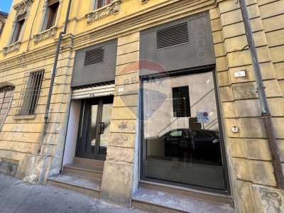 negozio in affitto a Reggio nell'Emilia in zona Città Storica