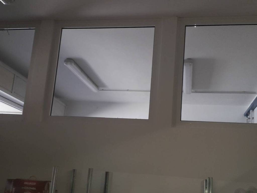 negozio in affitto a Reggio nell'Emilia in zona Baragalla