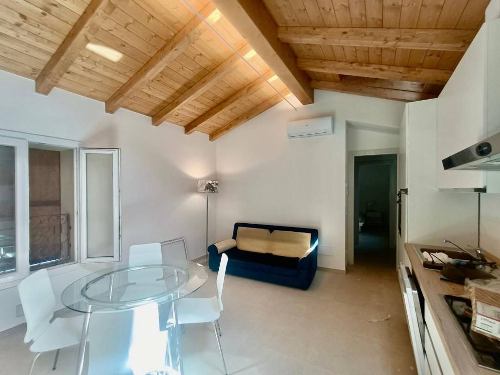 appartamento in affitto a Reggio nell'Emilia in zona Città Storica