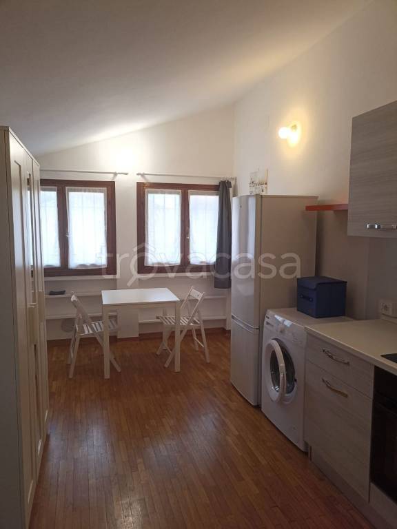 appartamento in affitto a Reggio nell'Emilia