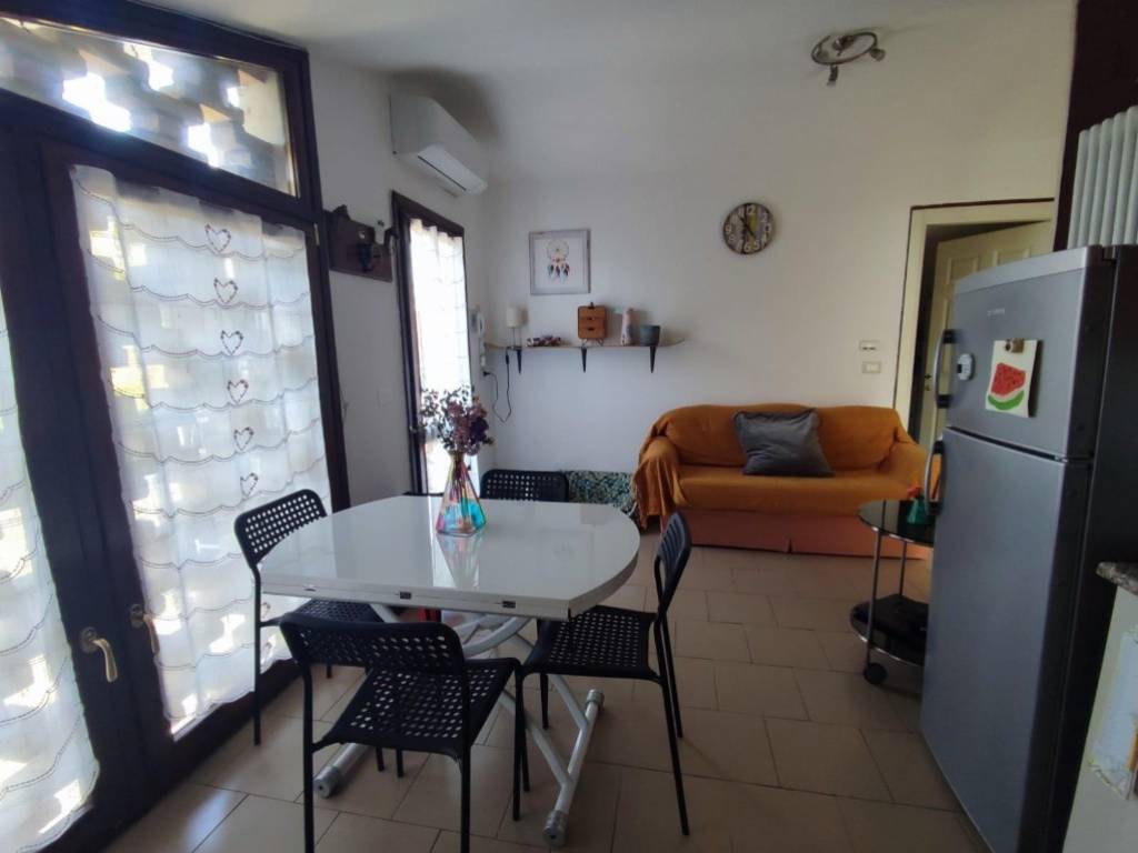 appartamento in affitto a Reggio nell'Emilia in zona Carrozzone
