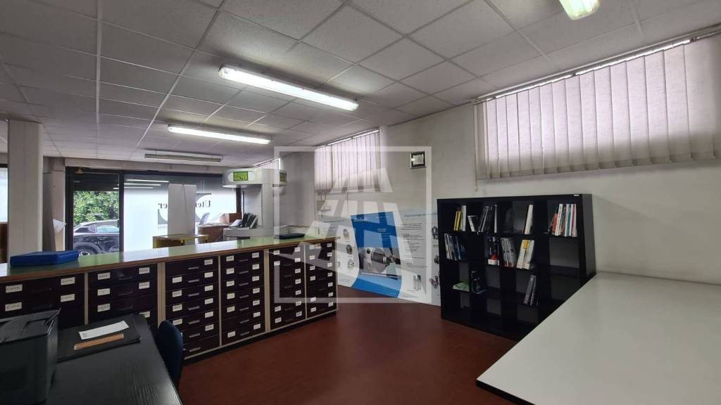 negozio in affitto a Reggio nell'Emilia in zona Mancasale