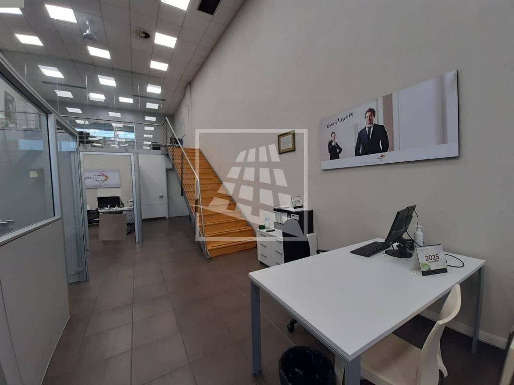 negozio in affitto a Reggio nell'Emilia