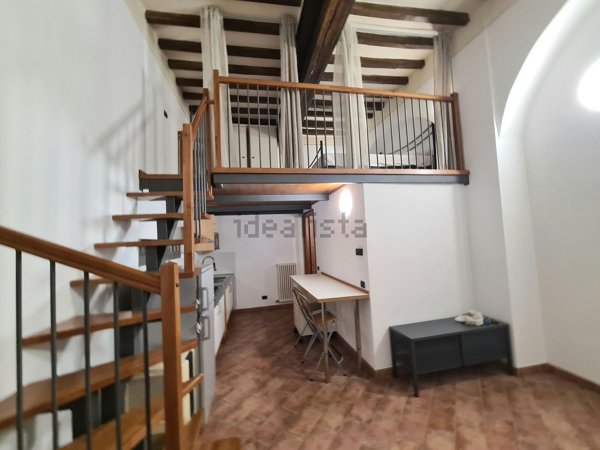 appartamento in affitto a Reggio nell'Emilia in zona Città Storica
