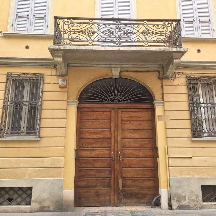 appartamento in affitto a Reggio nell'Emilia in zona Città Storica